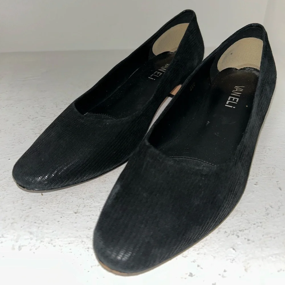 Vaneli Black Textured Flats